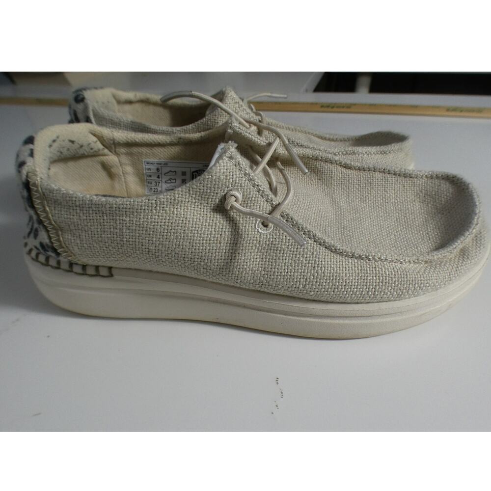 Hey Dude Size 6 Women's Wendy Rise Leo Cream Animal Print Heal